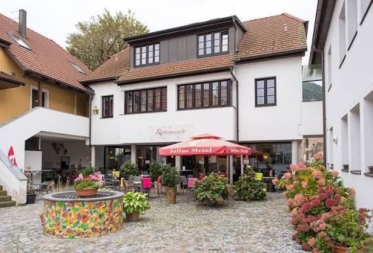 Christbaumverkauf beim Rathauscafe Weißenkirchen